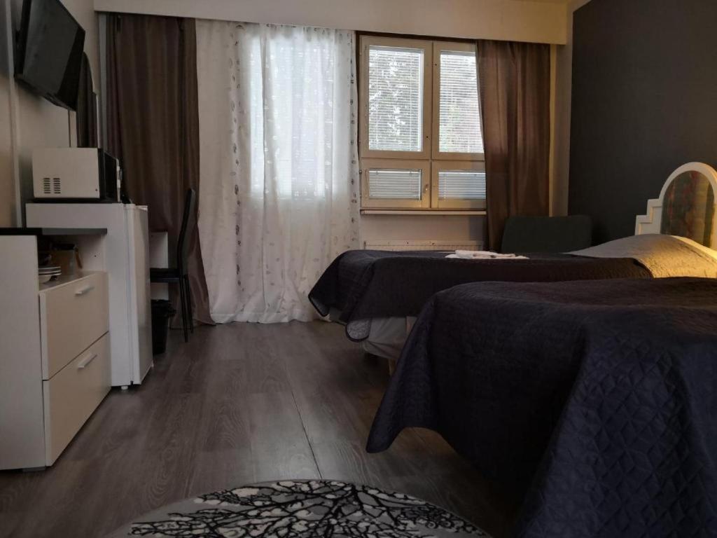 Hotelli Ravintola Tiilikka Rautavaara Exterior foto