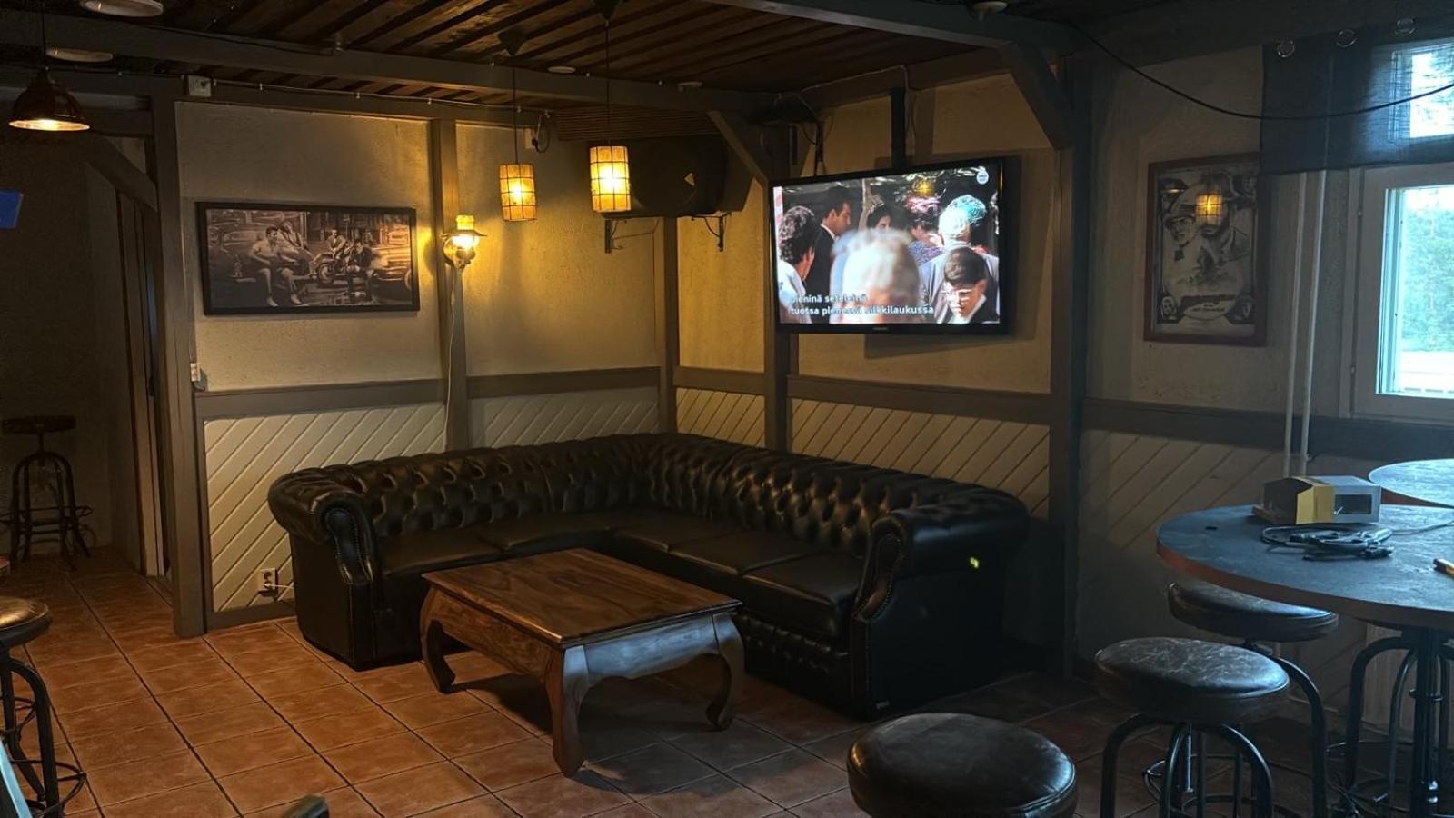 Hotelli Ravintola Tiilikka Rautavaara Exterior foto
